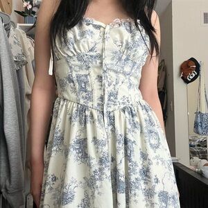 Shein Blue and White Patterened Maxi Dress Size XS
